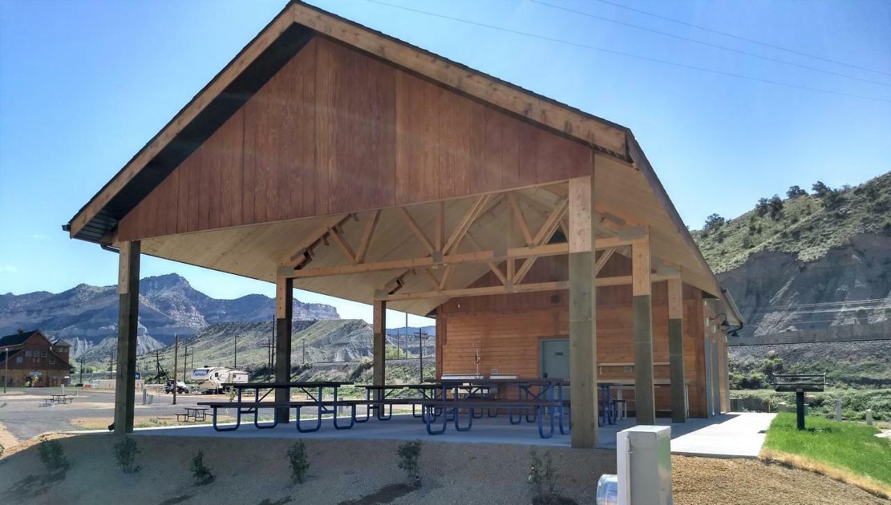 Castle Gate Rv Park Otel Helper Dış mekan fotoğraf