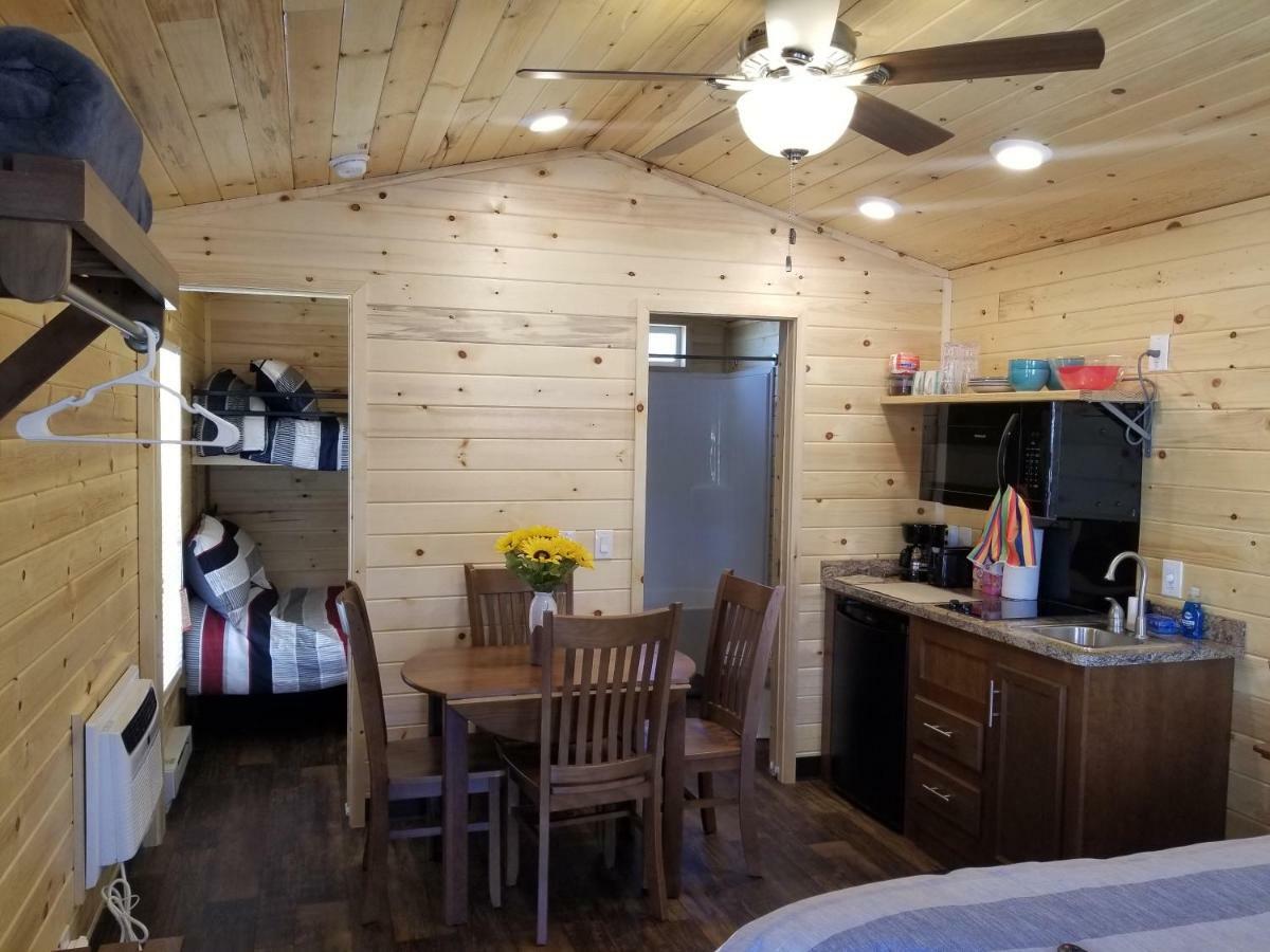 Castle Gate Rv Park Otel Helper Dış mekan fotoğraf